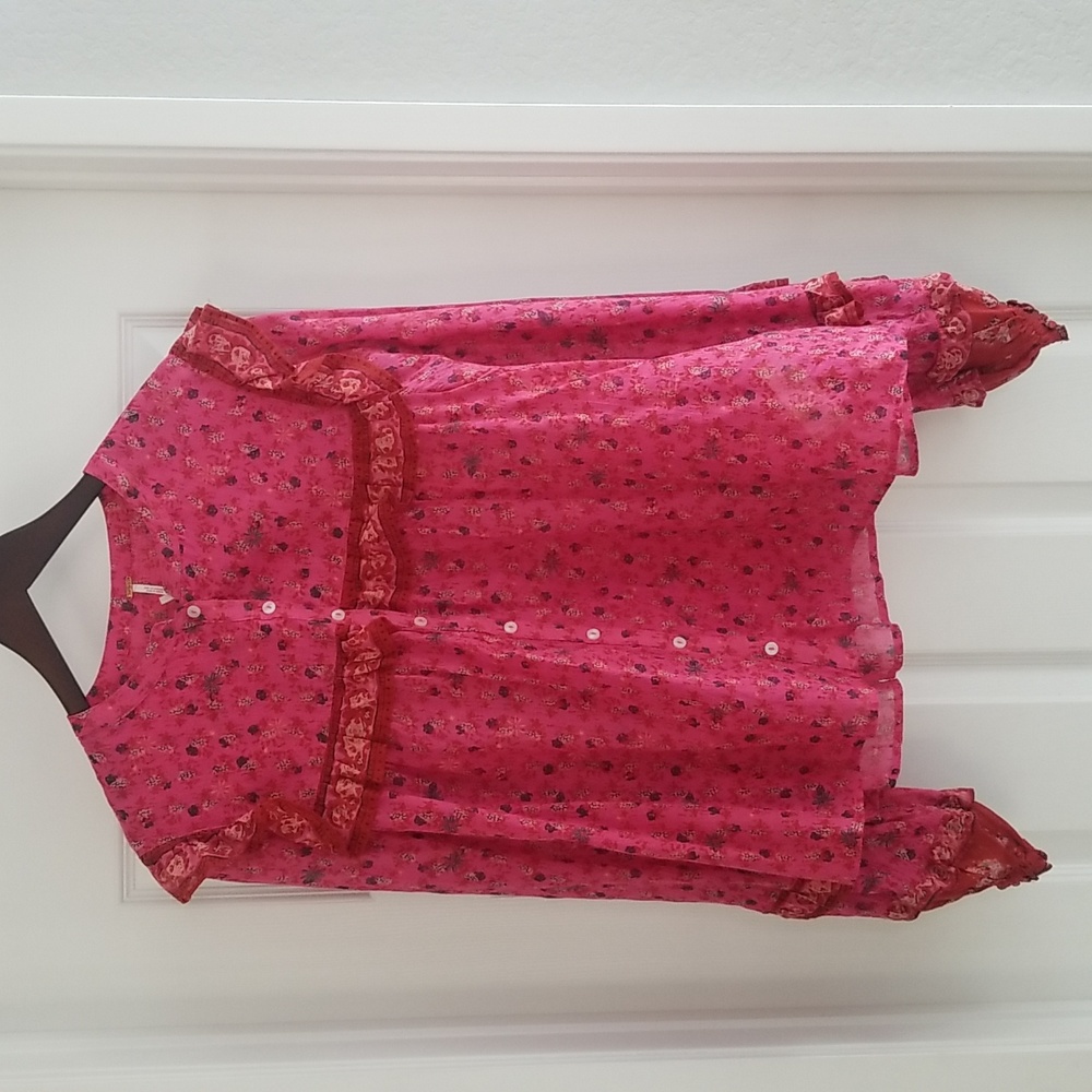 NWOT Free People top with balloon sleeve